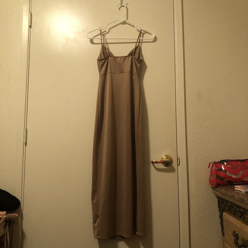 Dress - Picture 3 of 3